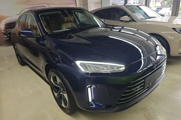 Used Hima AITO M5 2022 Extended-Range Four-Wheel Drive Performance Version Front Right 45 Deg