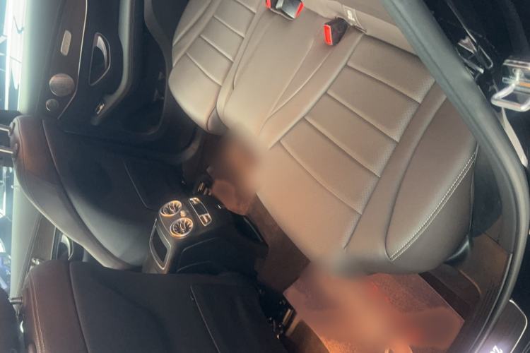 Used Mercedes-Benz GLC 2022 Refreshed GLC 300 L 4MATIC Dynamic Edition Prestige Version Left Rear Seat