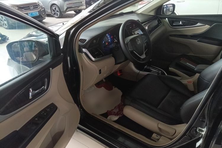 Used Honda Crider 2015 1.8L automatic comfort version