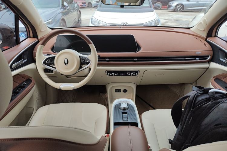 Used ORA Good Cat 2022 400km Standard Range Luxury Version Lithium Iron Phosphate Center Console