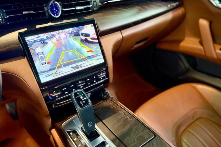 Used Maserati President 2013 3.0T Standard Model Interior 2