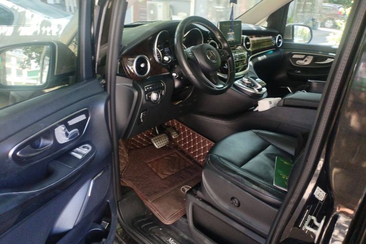 Used Mercedes-Benz V-Class 2017 V 260 Prestige Edition