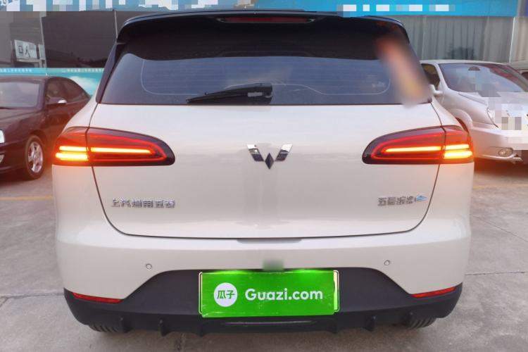 Used Wuling Bingo PLUS 2024 330 km Range Five-Seater Version