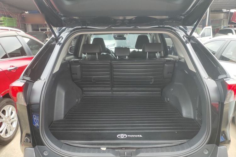 Used Toyota RAV4 2021 2.0L CVT Two-Wheel Drive Fashion PLUS Edition