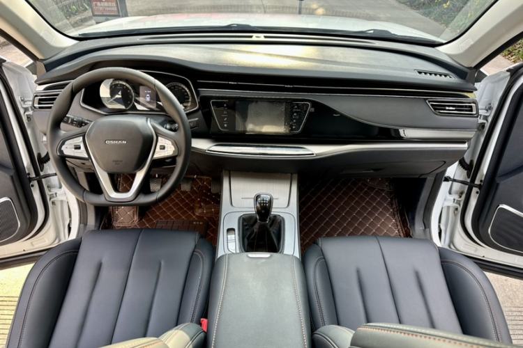 Used CHANGAN OSHAN X7 2020 1.5T Manual Luxury Version
