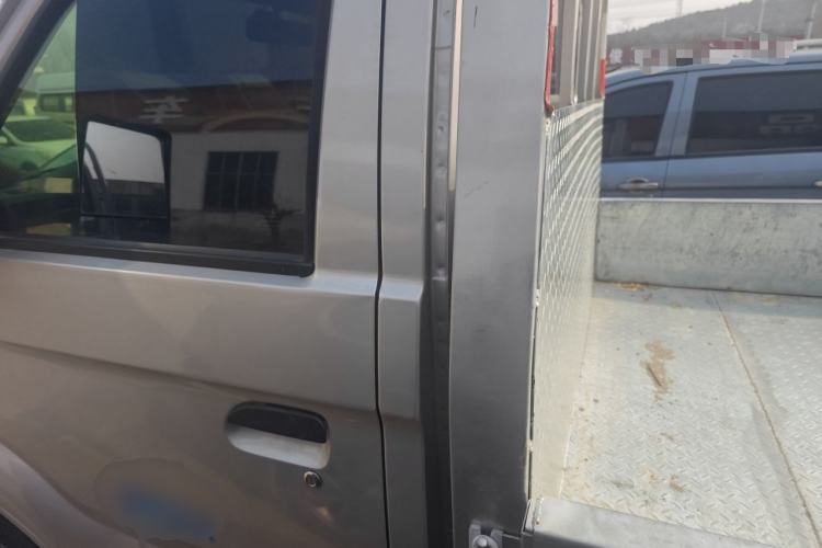 Used CHANGAN KUAYUE Wang X7 2025 1.6L Single-Row Double Rear Wheels Dong'an DAT18R 3.7 Meters Left Rear Seat