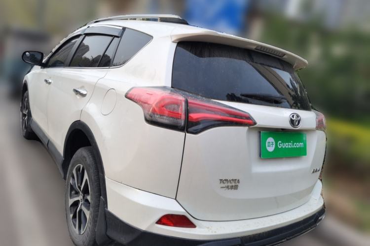 Used Toyota RAV4 2016 2.0L CVT Two-Wheel Drive Fashion Edition China V Standard Rear Left 45 Deg