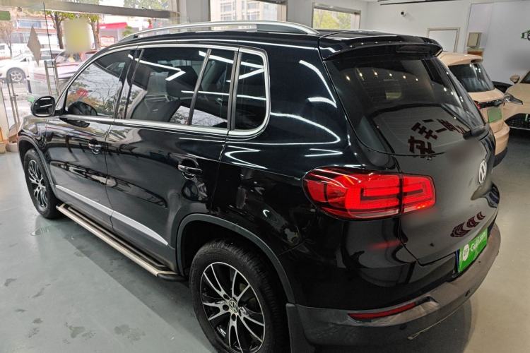 Used Volkswagen Tiguan 2015 1.8TSI Automatic Two-Wheel Drive Luxury Model Rear Left 45 Deg