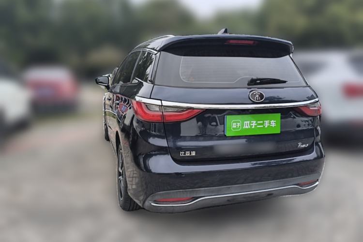 Used BYD Song MAX 2018 1.5T Automatic Smart Connect Elite Model with 6 Seats