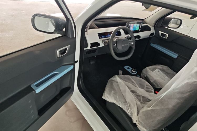 Used Geely Galaxy Panda 2024 Panda Mini 200km Endurance Bear Driver Seat