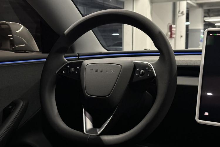 Used Tesla Model 3 2025 Rear-Wheel-Drive Version Interior 12