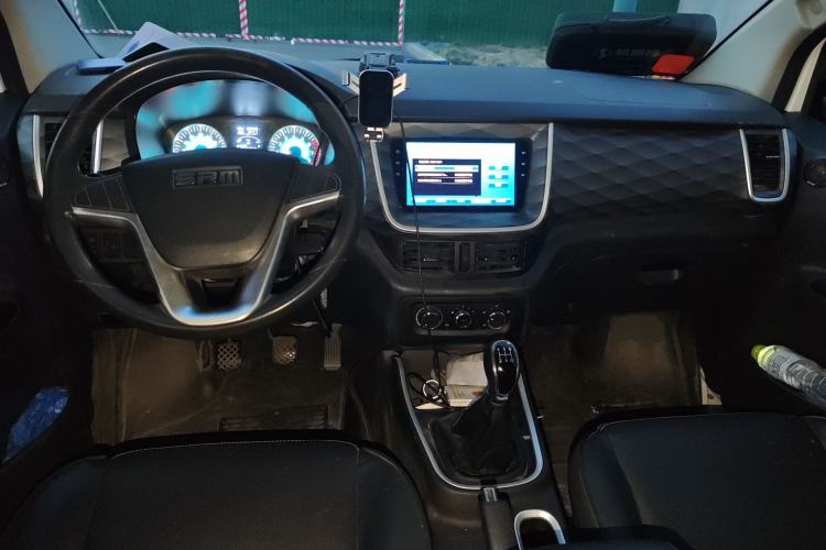 Used Jinbei Gold Hiace M Classic 2022 Panda Edition 1.5L Travel Lion Passenger Van 7 Seats