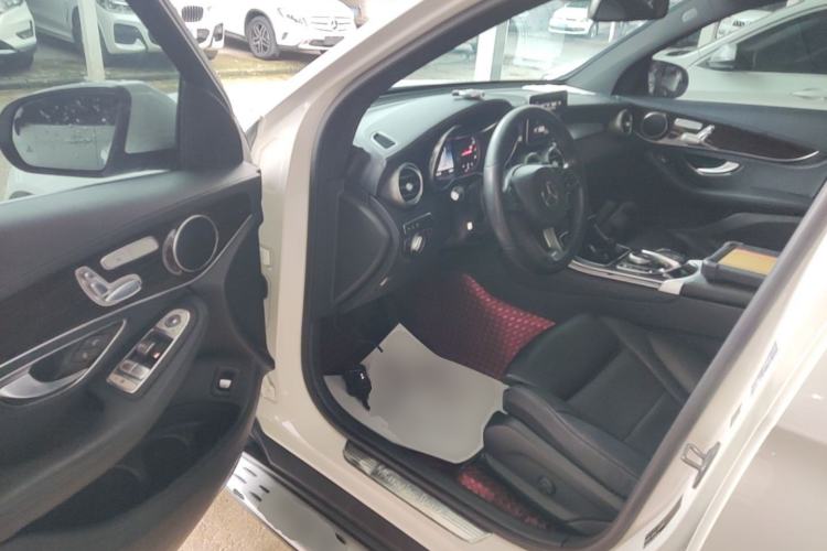 Used Mercedes-Benz GLC 2018 GLC 260 4MATIC Luxury Model