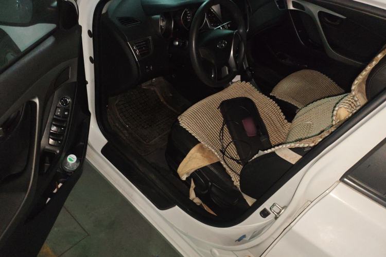 Used Hyundai Elantra (5th Generation / Langdong) 2012 1.6L Automatic Fashion Edition Driver Seat