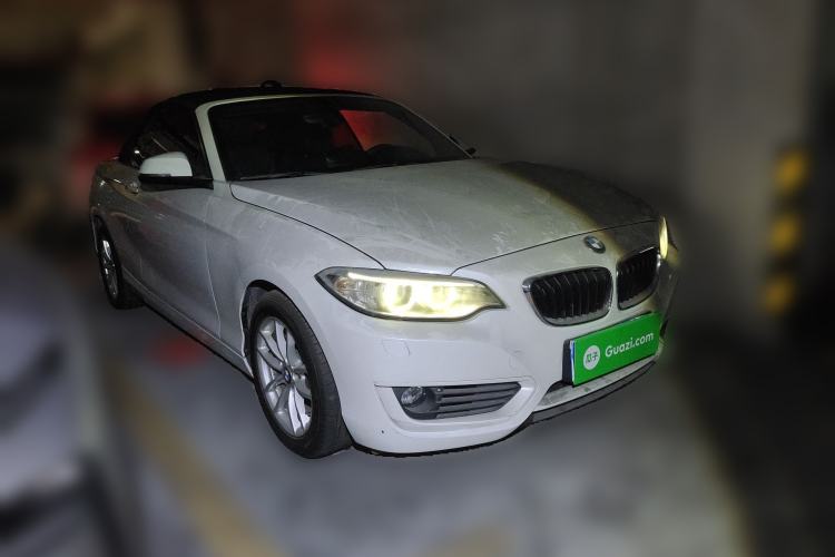 Used BMW 2 Series 2015 218i Convertible Coupe Front Right 45 Deg