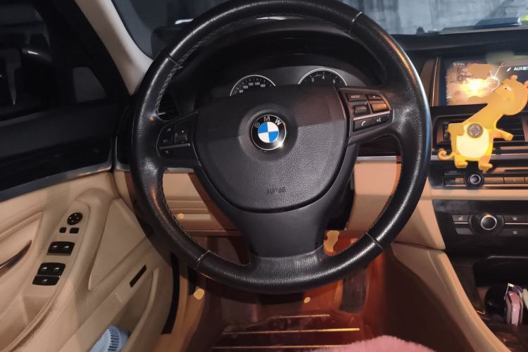 Used BMW 5 Series 2014 530Li Leading Model
