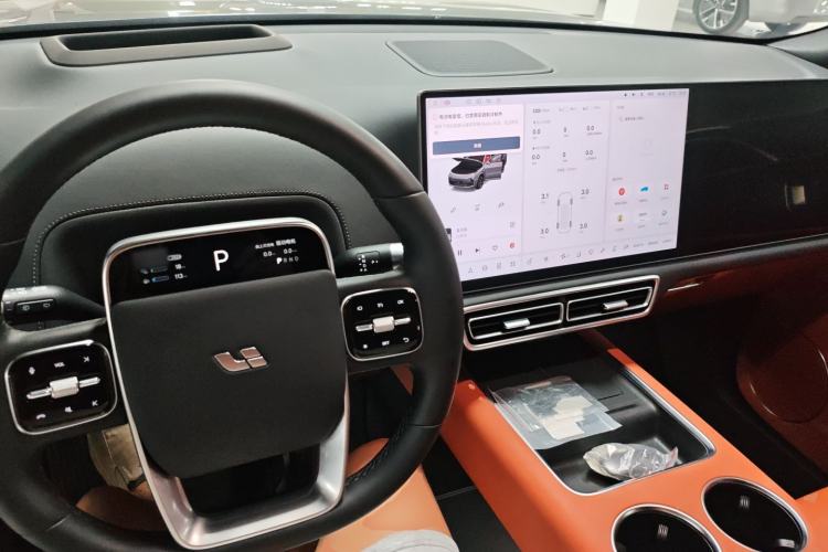 Used Li Auto L8 2025 Max Smart Refresh Edition Center Console