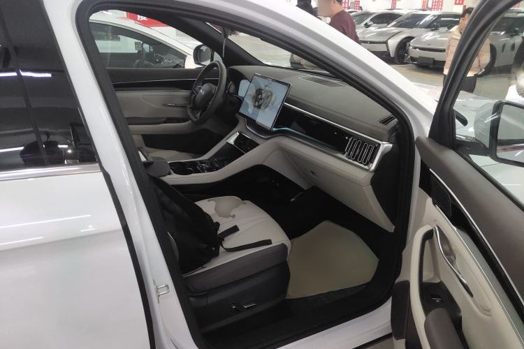 Used BYD Song PLUS New Energy 2025 EV Intelligent Driving Version 520km Premium Model
