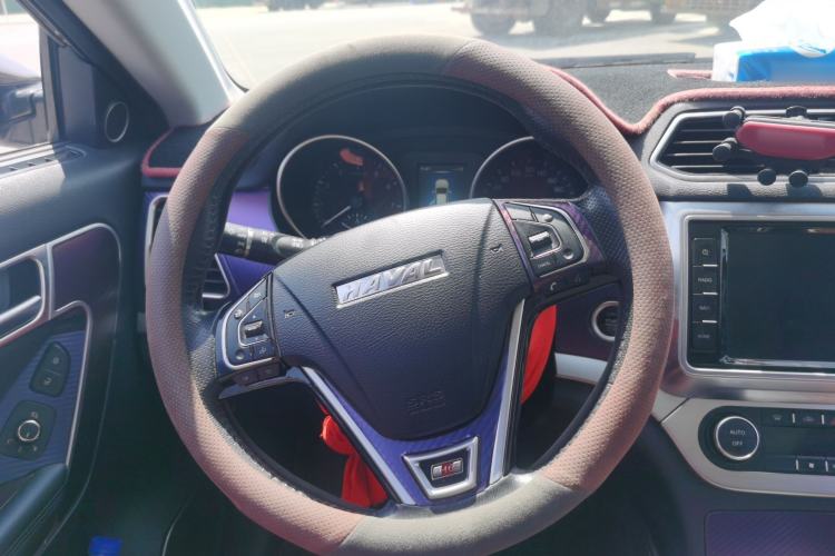 Used Haval H6 Coupe 2017 Red Label 2.0T Manual Two-Wheel Drive Elite Model
