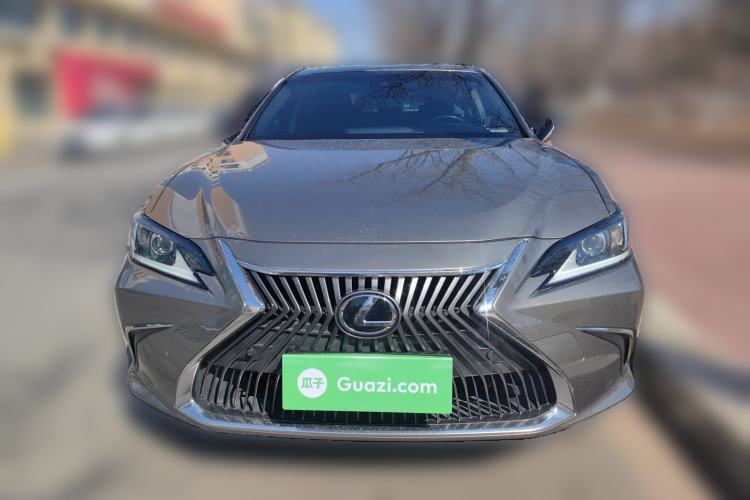 Used Lexus ES 2020 200 Excellence Edition
