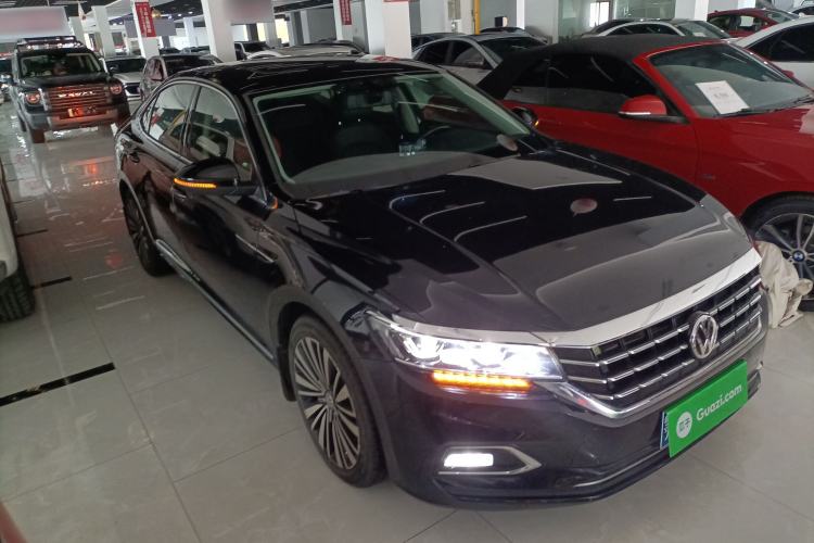 Used Volkswagen Passat 2020 330TSI Luxury Edition China VI Front Right 45 Deg