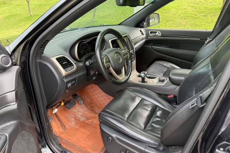 Used Jeep Grand Cherokee 2014 3.0L Comfort Navigation Edition