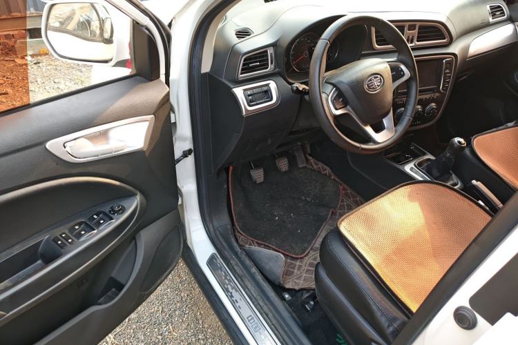 Used FAW Junpai D60 2016 1.5L Manual Luxury Model Driver Seat
