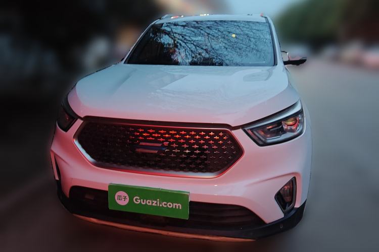 Used CHANGAN OSHAN COS1 2020 1.5T Manual Fashionable Smart Connectivity 7-Seater Front