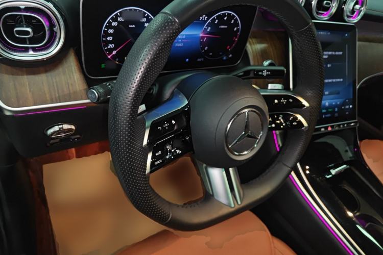 Used Mercedes-Benz GLC 2024 GLC 300 L 4MATIC Dynamic Edition 5-seater
