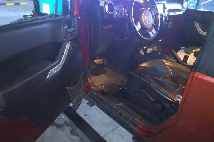 Used Jeep Wrangler 2013 3.6L Rubicon two-door version