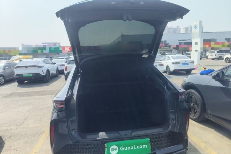 Used Volkswagen ID.UNYX 2024 Pro Long-Range Version Trunk