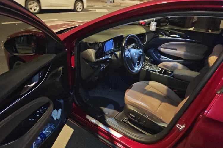 Used Buick Regal 2017 28T Luxury Edition Driver Seat