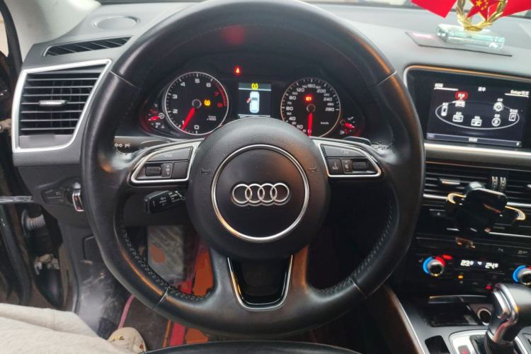 Used Audi Q5 2017 40 TFSI Comfort Model
