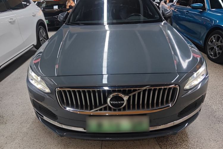 Used Volvo S90 New Energy 2022 T8 eDrive Hybrid Luxury Edition Front