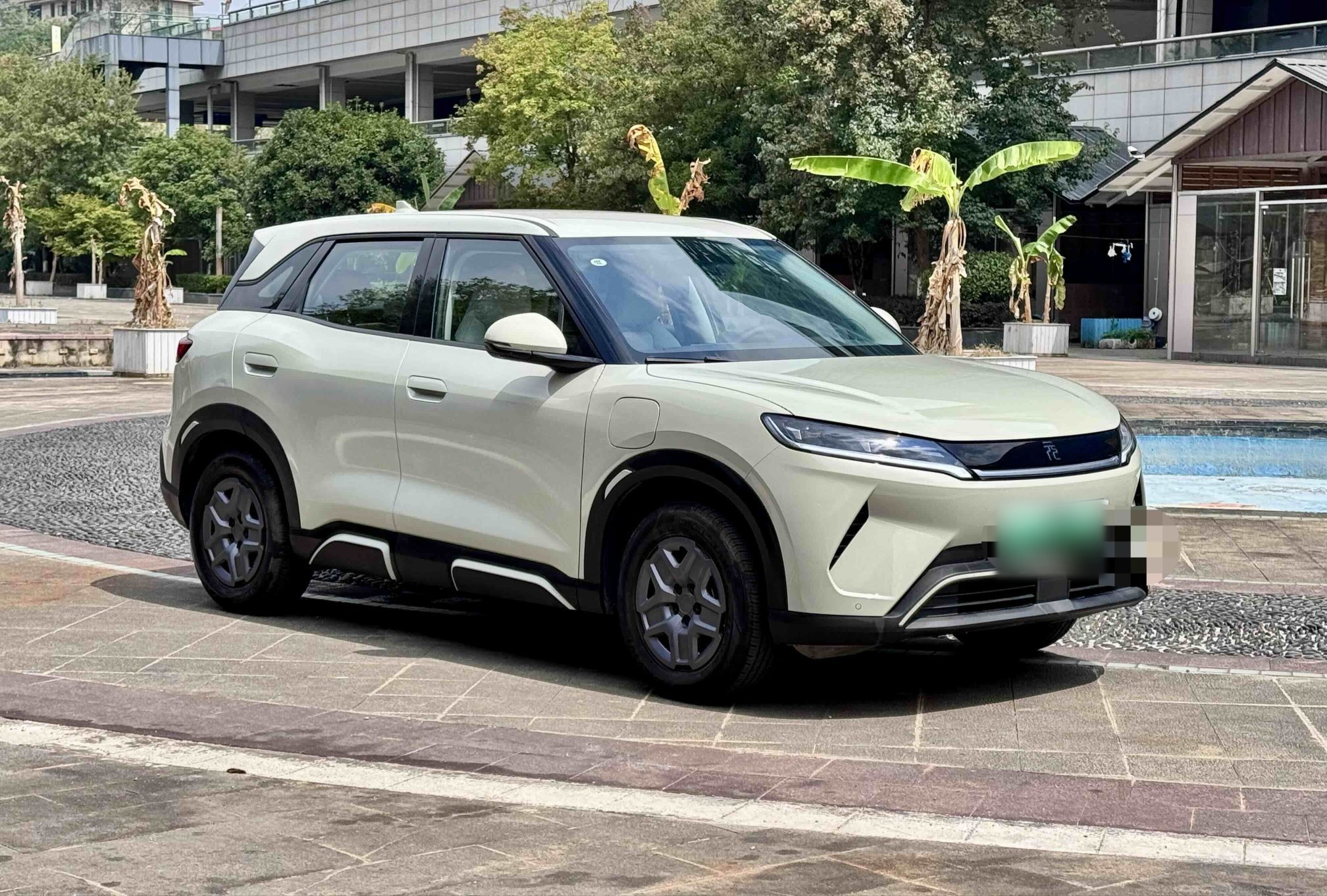BYD Yuan UP 2025 Model 301KM Leading Version — снимка 13