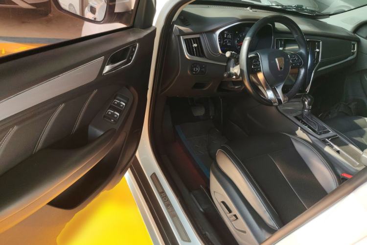 Used Roewe RX5 2019 20T Two-Wheel Drive Automatic 4G Connected Platinum Edition
