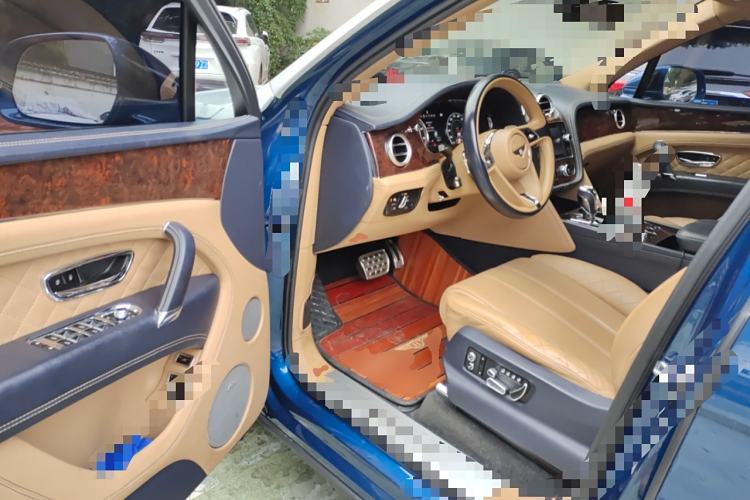 Used Bentley Bentayga 2016 6.0T Standard Edition
