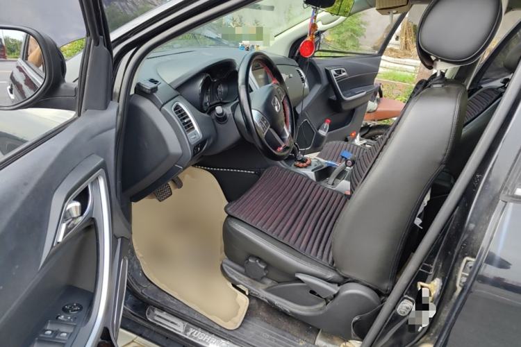 Used JMC Yusheng S350 2013 2.4T Automatic 2WD Diesel Luxury Edition 5 Seats
