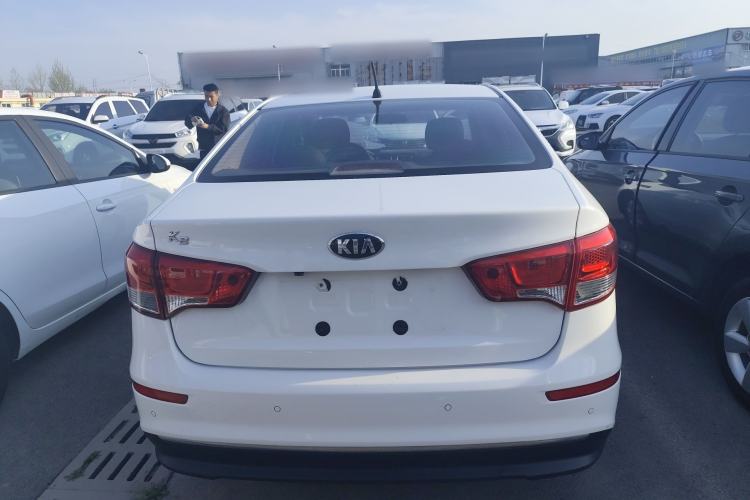 Used Kia K2 2015 Sedan 1.4L MT GLS