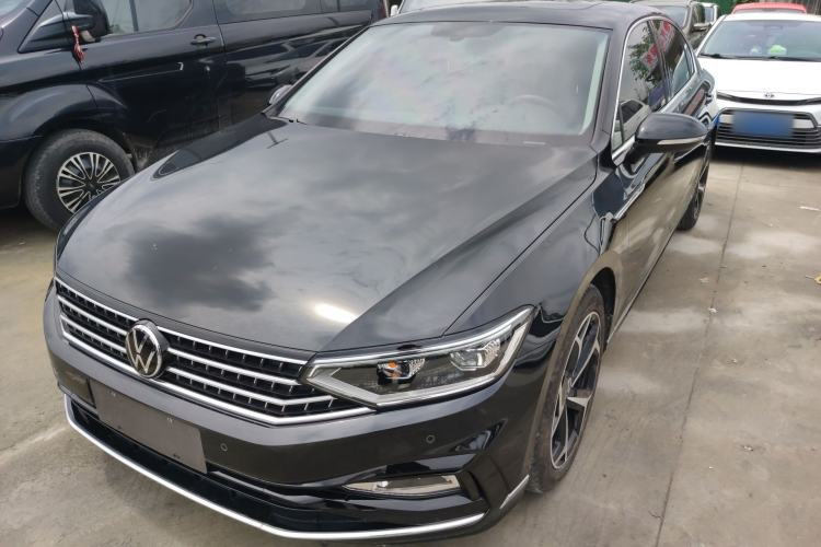 Used Volkswagen Magotan 2023 2 Million Units Limited Edition 330TSI DSG Leading Version