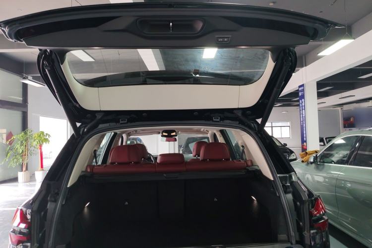 Used BMW X5 2023 xDrive 30Li Luxury M Sport Night Edition Package
