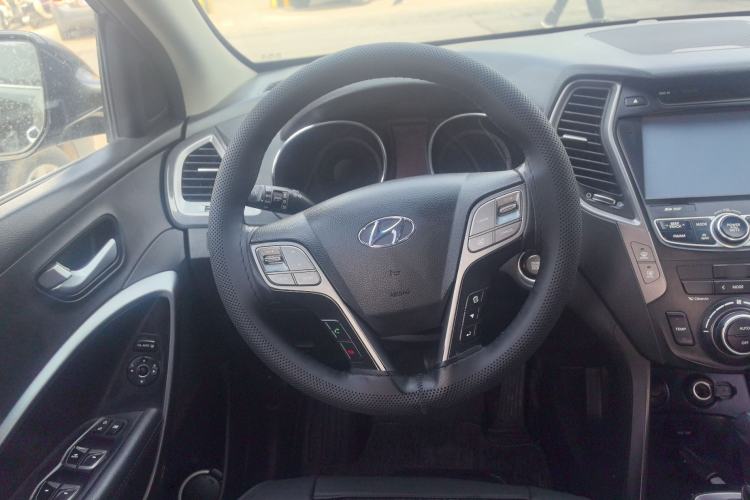 Used Hyundai Santa Fe 2015 2.0T Automatic All-Wheel Drive Smart Version 5 Seats
