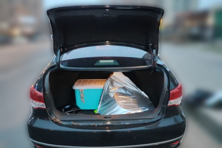 Used Nissan Sylphy 2016 Classic 1.6XE Manual Leading Edition Trunk