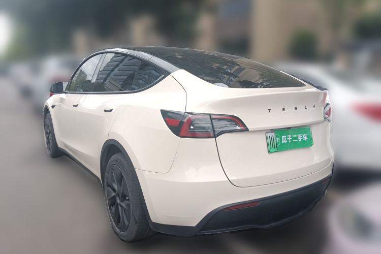 Used Tesla Model Y 2024 Long-Range All-Wheel-Drive Version