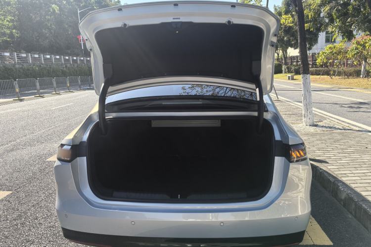 Used AION RT 2025 650 LiDAR Edition Trunk
