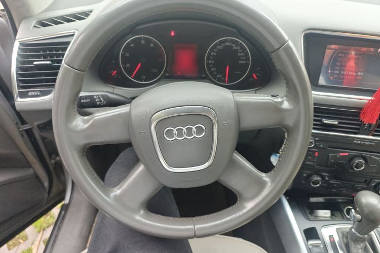 Used Audi Q5 2011 2.0TFSI Technology Model Steering Wheel