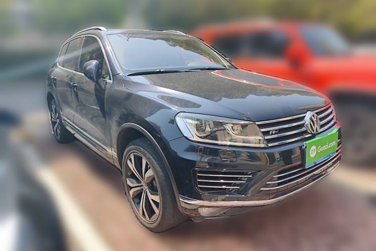 Used Volkswagen Touareg 2018 3.0 TSI Glory Collection Edition
