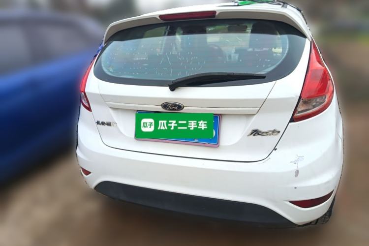 Used Ford Fiesta 2013 Hatchback 1.5L Automatic Fashion Edition
