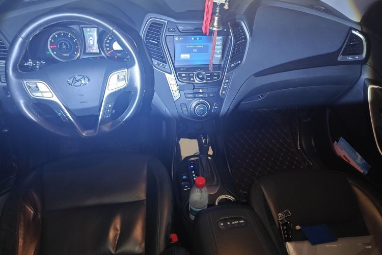 Used Hyundai Santa Fe 2013 2.4L Automatic 4x4 Prestige Edition
