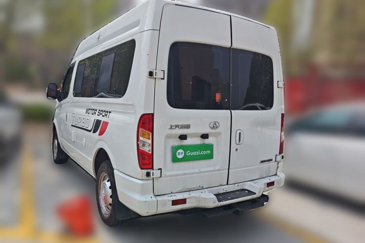 Used SAIC MAXUS Xintu V80 2017 2.5T 6-Speed Manual Aoyuntong National V Short Wheelbase Mid-Height 5/6/10-Seater
